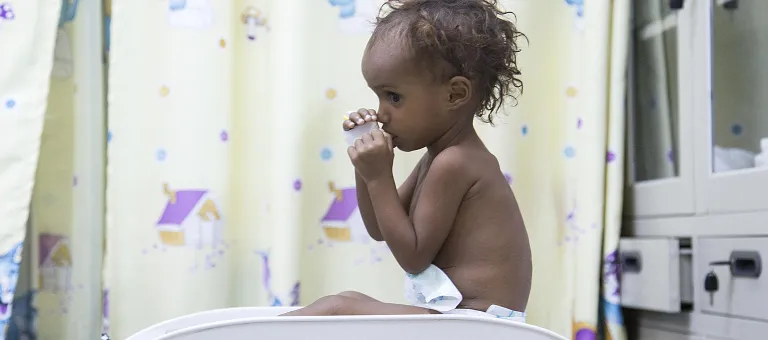 Saba, a girl from Bajel - Hudaydah, in Yemen, suffers from severe malnutrition and complications of fever and diarrhea. She is at risk of imminent death due to malnutrition and the disastrous war conditions in Yemen that cast a shadow over all areas of Yemen.