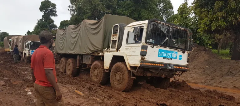 The lack of paved roads is a real issue in a country where road transport is crucial. France has over a million kilometres of paved roads, South Sudan has just 280. During the dry season, a journey from Juba to Wau can take less than a week, but in the rainy season it can take over two weeks, if the driver makes it at all. The same distance in Europe, between Budapest and Munich, takes just seven hours.