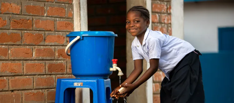 © UNICEF/UN0559907/Dubourthoumieu